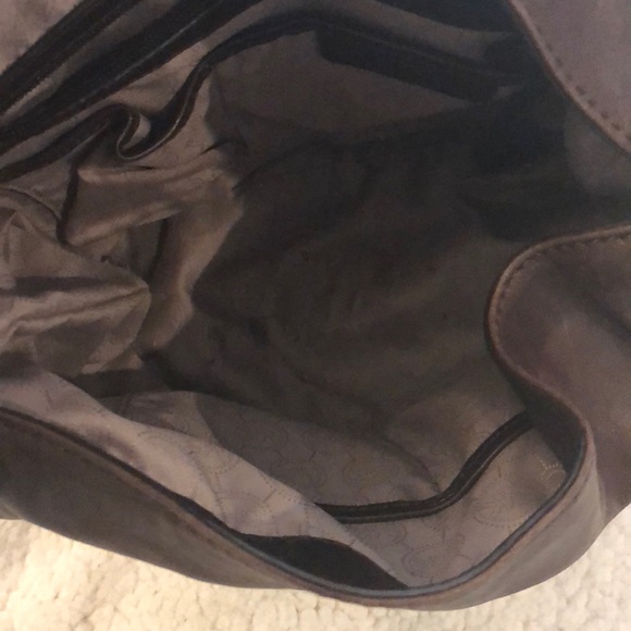 Authentic Michael kors bag. - Picture 3 of 3